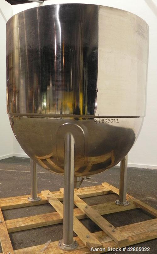 Used Lee Industries Kettle, 1,000 Gallon, Model 1000D12T, 316 Stainless Steel, Vertical. 72” Diameter x 74’’ deep, open top no cover. 44’’ Sidewall section, and hemispherical bottom has a 304 stainle...