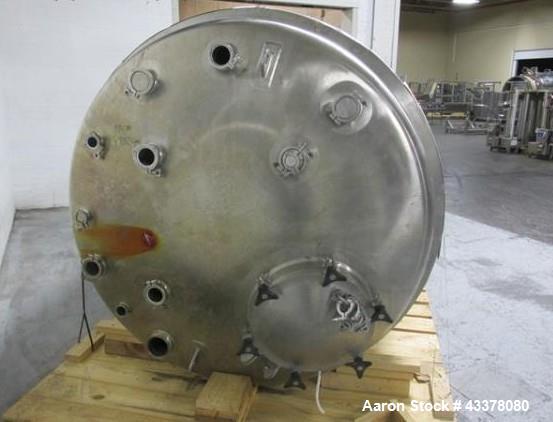 Used Lee Receiver, 1000 Gallon, Model 1000DBT. 316 Stainless steel construction, approximately 66" diameter x 64" straight side, dish top and bottom, rated 40 psi and full vacuum at 287 F internal, 1...