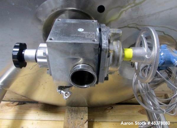 Used Lee Receiver, 1000 Gallon, Model 1000DBT. 316 Stainless steel construction, approximately 66" diameter x 64" straight side, dish top and bottom, rated 40 psi and full vacuum at 287 F internal, 1...