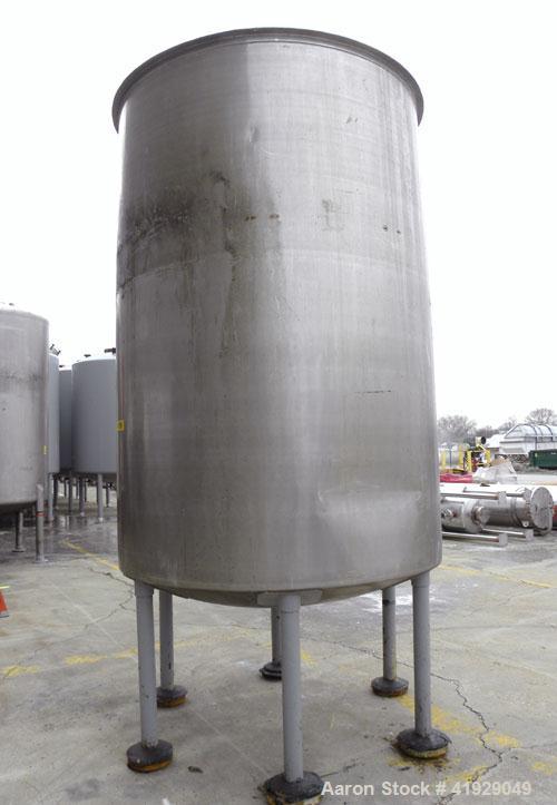 Used Lee Metal Products Tank, 2000 Gallon, 316 Stainless Steel, Vertical. 76" Diameter x 108" straight side, dished top and bottom. Openings: top (2) 3" tri-clamp, 4" vent, 22" manway with cover; 4" ...