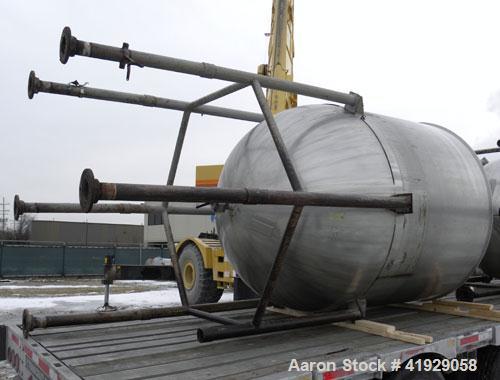 Used Lee Metal Products Tank, 1500 Gallon, 316 Stainless Steel, Vertical. 76" diameter x 56" straight side. Dished 304 stainless steel top head, hemisperical bottom. Approximate 92" overall depth. To...