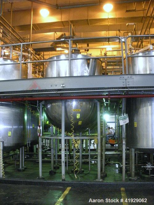 Used Lee Metal Products Tank, 1500 Gallon, 316 Stainless Steel, Vertical. 76'' Diameter x 56'' straight side, 304 stainless steel dished top, hemisperical bottom. Approximate 92'' overall depth. Open...