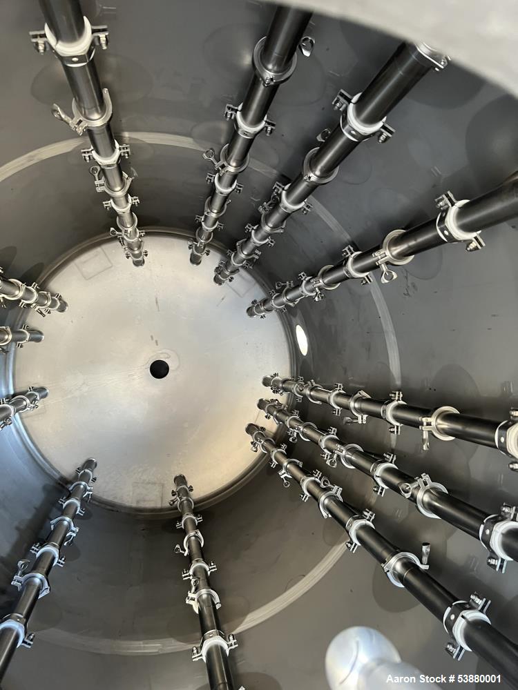 Unused 1,260 Gallon equivalent to 40 BBL 304 Stainless steel agitated Tank fabri