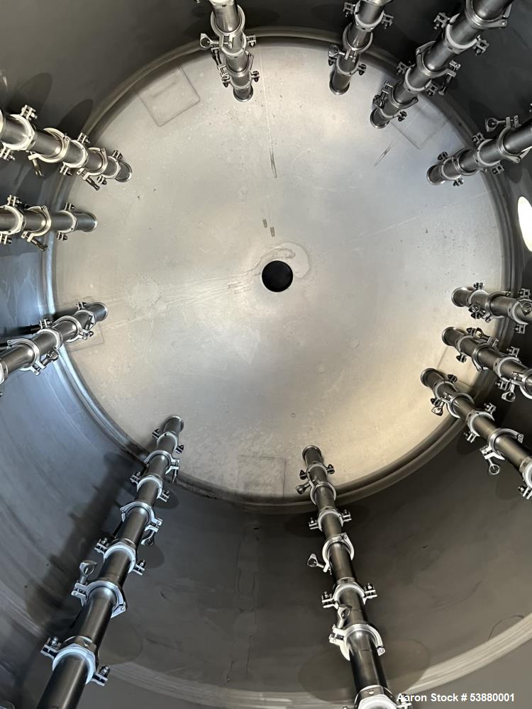 Unused 1,260 Gallon equivalent to 40 BBL 304 Stainless steel agitated Tank fabri