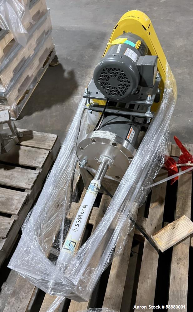 Unused 1,260 Gallon equivalent to 40 BBL 304 Stainless steel agitated Tank fabri