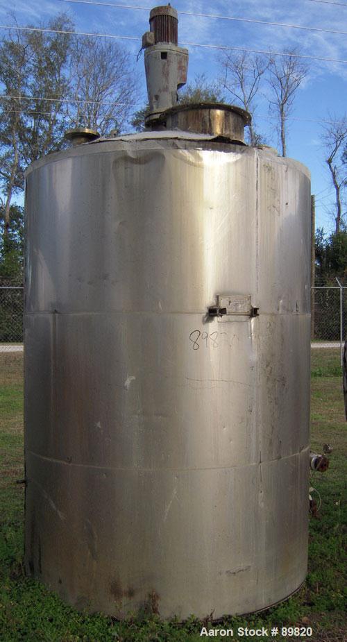 USED: Metal Equipment Company Tank, approximately 1,700 Gallons, Stainless Steel, Vertical, Insulated.  Approximate 78" diameter x 96" straight side.  Dish top, flat bottom.  Top mounted approximate ...