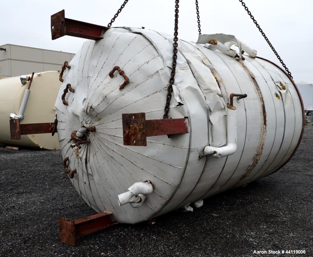 Used Midwest Fabricators Pressure Tank / Reactor, 4500 Gallon, 316 Stainless Steel, Vertical. 96" Diameter x 138" straight side, dished top and bottom. Internal rated 15 psi & Full Vacuum. Tranter st...