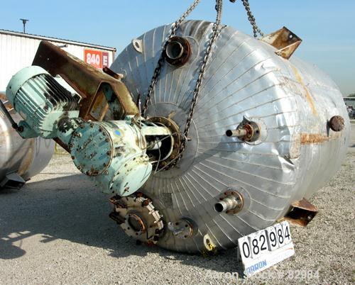 USED: Modern Welding pressure tank, 4200 gallon, 316L stainless steel, vertical. 96" diameter x 125" straight side. Dished top and bottom. Internal rated 50 psi at 200 deg F. Lightnin agitator, model...