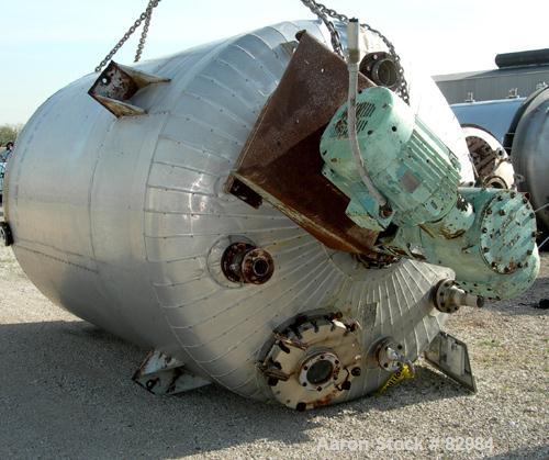 USED: Modern Welding pressure tank, 4200 gallon, 316L stainless steel, vertical. 96" diameter x 125" straight side. Dished top and bottom. Internal rated 50 psi at 200 deg F. Lightnin agitator, model...