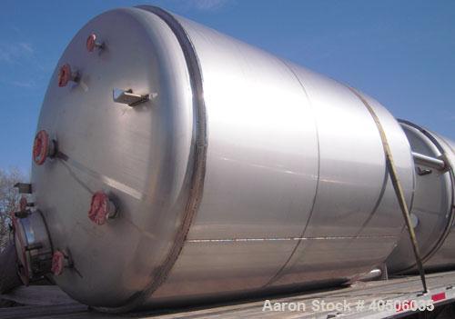 Unused- Mueller Pressure Tank, 2500 Gallon, Model "F", 304L Stainless steel, Vertical. 84" diameter x 96" straight side, dished top and bottom. Internal rated 15 psi at 200 deg.f., and -20 deg.f. at ...
