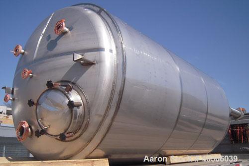 Unused- Mueller Pressure Tank, 2,500 Gallon, Model "F", 304 stainless steel,  vertical. 72" diameter x 144" straight side, dished top and bottom. Internal rated 30 psi at 350 deg F and -20 deg F at 3...