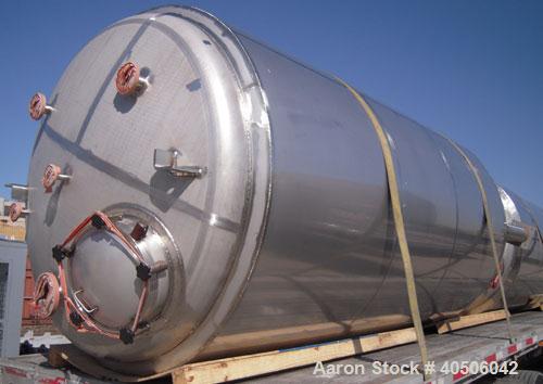 Unused- Mueller Pressure Tank, 2500 Gallon, Model "F", 304L stainless steel, vertical. 72" diameter x 144" straight side, dished top and bottom. Internal rated 30 psi at 350 deg F and -20 deg F at 30...