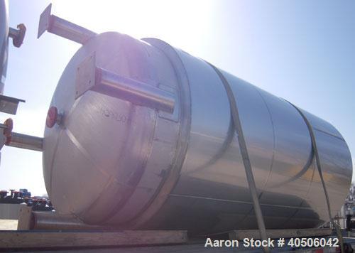 Unused- Mueller Pressure Tank, 2500 Gallon, Model "F", 304L stainless steel, vertical. 72" diameter x 144" straight side, dished top and bottom. Internal rated 30 psi at 350 deg F and -20 deg F at 30...