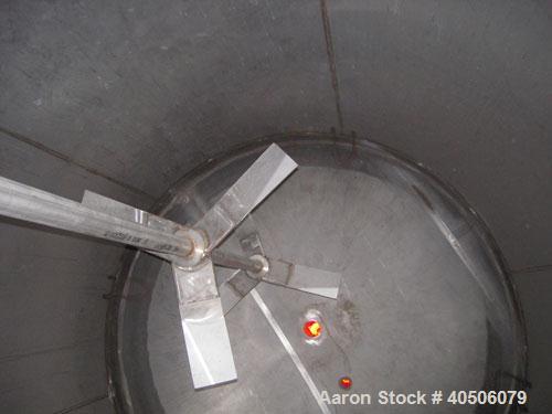 Unused- Mueller Pressure Tank, 2,500 Gallon, Model "F", 304L stainless steel, vertical. 90" diameter x 79" straight side, 2:1 elliptical top and bottom. Internal rated 30 psi at 160 deg F and -20 deg...