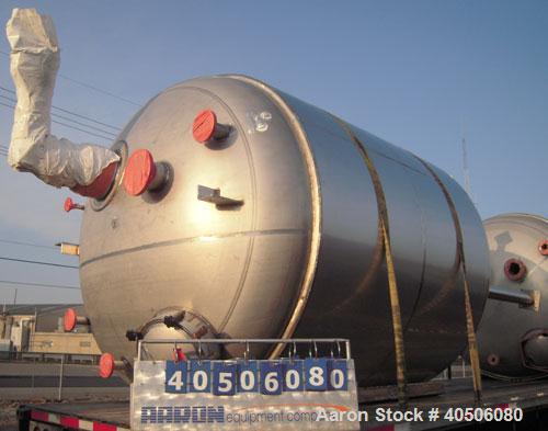 Unused- Mueller Pressure Tank, 2,500 Gallon, Model "F", 304L stainless steel, vertical. 90" diameter x 79" straight side, 2:1 elliptical top and bottom. Internal rated 30 psi at 160 deg F and -20 deg...