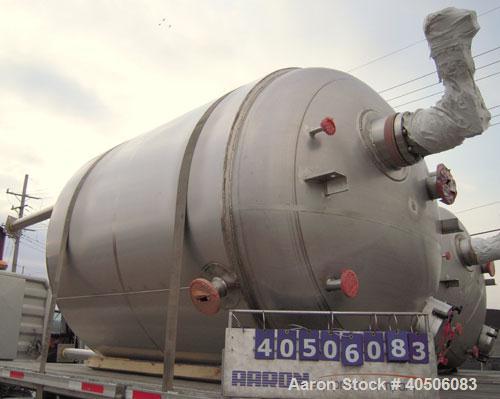 Unused- Mueller Pressure Tank, 2,500 Gallon, Model "F", 304L stainless steel, vertical. 90" diameter x 79" straight side, 2:1 elliptical top and bottom. Internal rated 30 psi at 160 deg F and -20 deg...