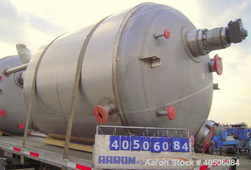 Unused- Mueller Pressure Tank, 2,500 Gallon, Model "F", 304L stainless steel, vertical. 90" diameter x 79" straight side, 2:1 elliptical top and bottom. Internal rated 30 psi at 160 deg F and -20 deg...