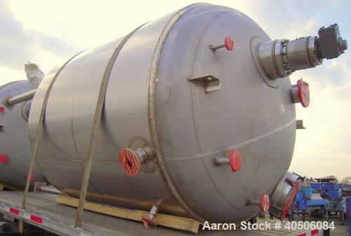Unused- Mueller Pressure Tank, 2,500 Gallon, Model "F", 304L stainless steel, vertical. 90" diameter x 79" straight side, 2:1 elliptical top and bottom. Internal rated 30 psi at 160 deg F and -20 deg...