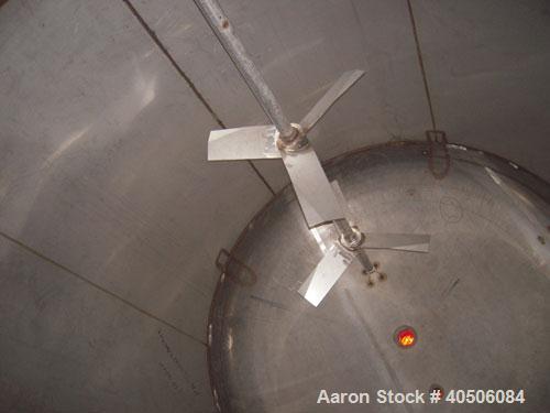Unused- Mueller Pressure Tank, 2,500 Gallon, Model "F", 304L stainless steel, vertical. 90" diameter x 79" straight side, 2:1 elliptical top and bottom. Internal rated 30 psi at 160 deg F and -20 deg...