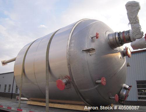 Unused- Mueller Pressure Tank, 2,500 Gallon, Model "F", 304L stainless steel, vertical. 90" diameter x 79" straight side, 2:1 elliptical top and bottom. Internal rated 30 psi at 160 deg F and -20 deg...