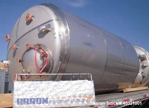2500 Gallon Stainless Steel Mueller Pressure Tank, Model "F"