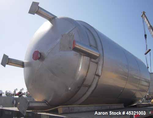 2,500 Gallon Stainless Steel Mueller Pressure Tank, Model "F"