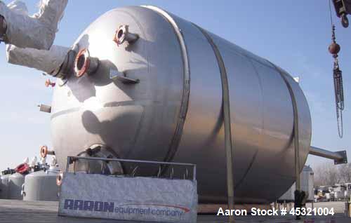 2,500 Gallon Stainless Steel Mueller Pressure Tank, Model "F"
