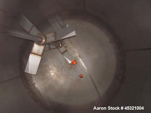 2,500 Gallon Stainless Steel Mueller Pressure Tank, Model "F"