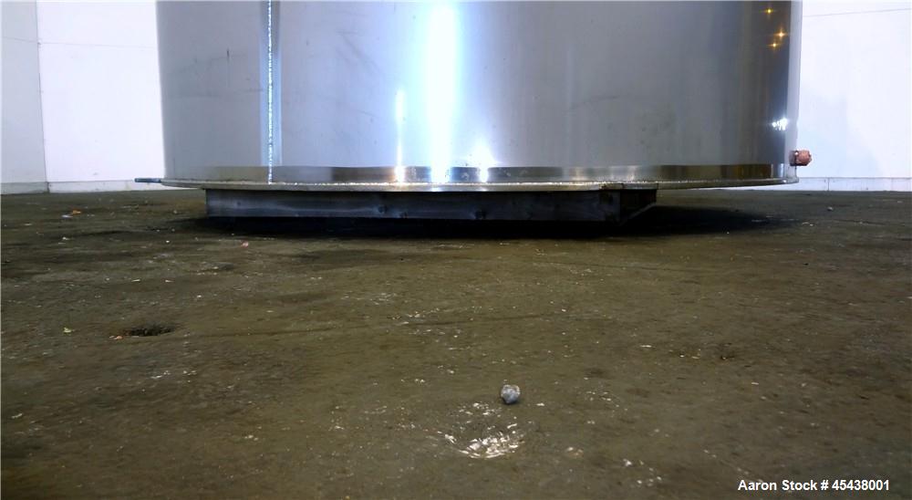 1660 Gallon Stainless Steel Mueller Pressure Tank, Model F