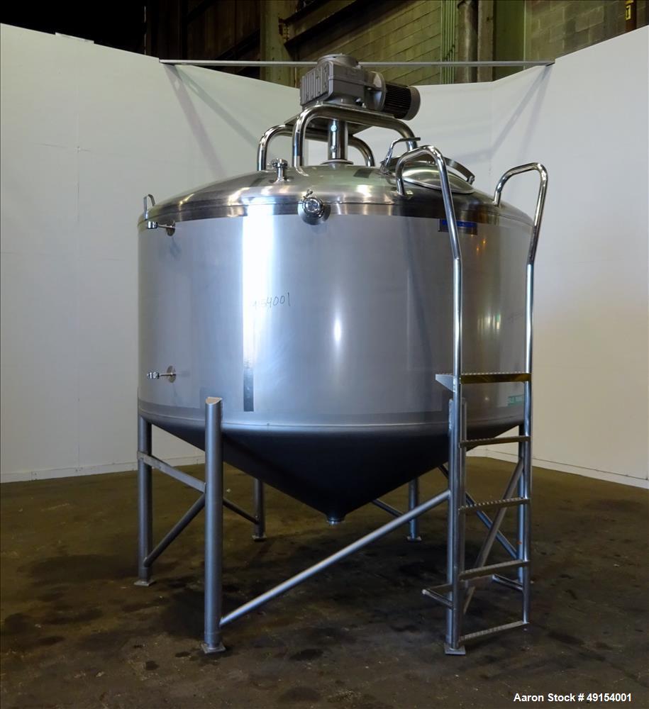 Used Mueller Mix Tank, 1,500 Gallon, Model F, 304 Stainless Steel, Vertical