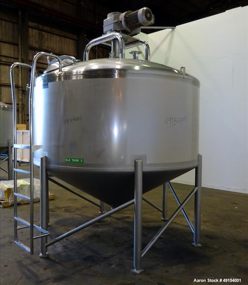 Used Mueller Mix Tank, 1,500 Gallon, Model F, 304 Stainless Steel, Vertical