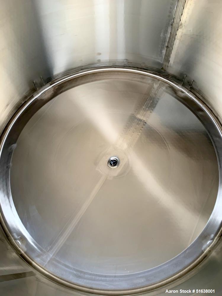 Mueller Stainless Steel Jacketed 1,500 Gallon Tank