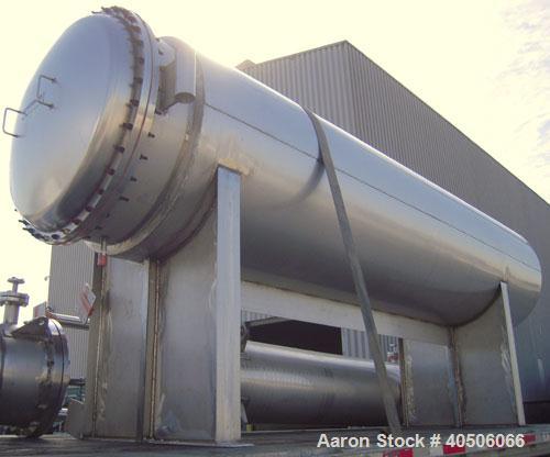 Unused- Mueller Coalescer Pressure Tank, 1600 Gallon, Model "H", 304L stainless steel, horizontal. 48" diameter x 204" straight side, (1) dished bolt on end with davit arm, (1) dished end. Internal r...