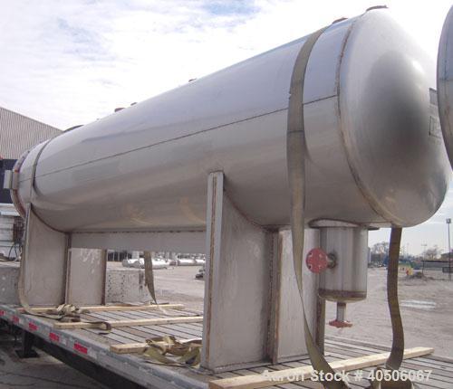 Unused- Mueller Coalescer Pressure Tank, 1600 Gallon, Model "H", 304L stainless steel, horizontal. 48" diameter x 204" straight side, (1) dished bolt on end with davit arm, (1) dished end. Internal r...