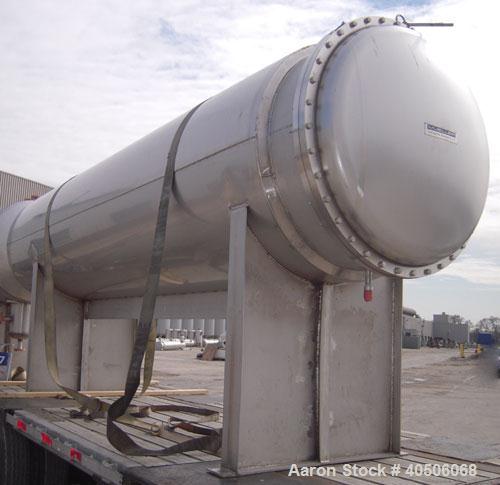 Unused- Mueller Coalescer Pressure Tank, 1600 Gallon, Model "H", 304L stainless steel, horizontal. 48" diameter x 204" straight side, (1) dished bolt on end with davit arm, (1) dished end. Internal r...