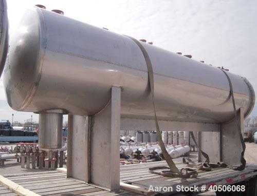 Unused- Mueller Coalescer Pressure Tank, 1600 Gallon, Model "H", 304L stainless steel, horizontal. 48" diameter x 204" straight side, (1) dished bolt on end with davit arm, (1) dished end. Internal r...