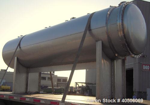 Unused- Mueller Coalescer Pressure Tank, 1600 Gallon, Model "H", 304L stainless steel, horizontal. 48" diameter x 204" straight side, (1) dished bolt on end with davit arm, (1) dished end. Internal r...
