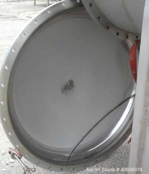 Unused- Mueller Coalescer Pressure Tank, 1600 Gallon, Model "H", 304L atainless steel, horizontal. 48" diameter x 204" straight side, (1) dished bolt on end with davit arm, (1) dished end. Internal r...