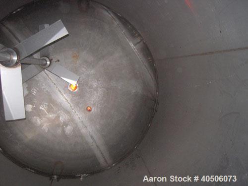 Unused- Mueller Pressure Tank, 2,500 Gallon, Model "F", 304L Stainless steel, Vertical. 90" diameter x 79" straight side, 2:1 elliptical top and bottom. Internal rated 30 psi at 160 deg.f., and -20 d...