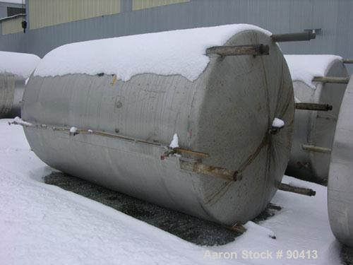 USED: Mueller tank, 3000 gallon, 304 stainless steel, vertical. 7' diameter x 10'6" straight side. Dish top and bottom. Ligh...