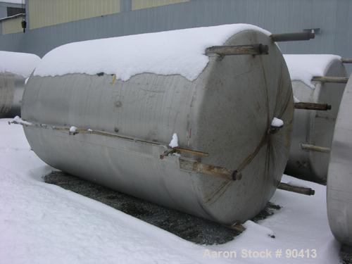 USED: Mueller tank, 3000 gallon, 304 stainless steel, vertical. 7' diameter x 10'6" straight side. Dish top and bottom. Ligh...