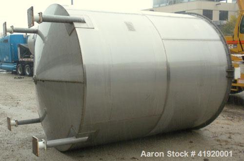 Used- Tank, 4200 Gallon, 304 Stainless Steel, Vertical. 100" diameter x 120" straight side, flat open top with a bolt on cov...