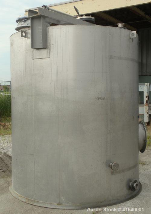 Used- Bendel Tank, 3,000 Gallon, 304 Stainless Steel, Vertical. 94" diameter x 108" straight side, coned top, sloped bottom....