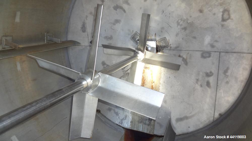 Used Tank / Kettle, 1800 Gallon, 304 Stainless Steel, Vertical. Approximate 78" diameter x 84" straight side, open top with a 1/3 hinged cover, slight coned bottom. Bolt on carbon steel agitator brid...