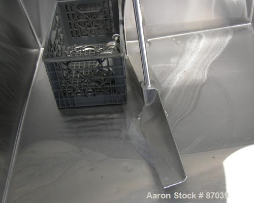 Used 3 Compartment Tank, 1,500 total gallons, 304 stainless steel, horizontal. Each compartment has an approximate 500 gallon capacity. Compartments are 76" front to back, 47" left to right, and appr...