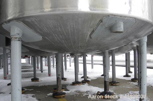Used Norwalk Tank, 2000 Gallon, 316 stainless steel, vertical. 76" diameter x 108" straight side, dished 304 stainless steel top head, dished bottom. (1) Spray ball. Openings: top (2) 3-1/2", 4" tri-...