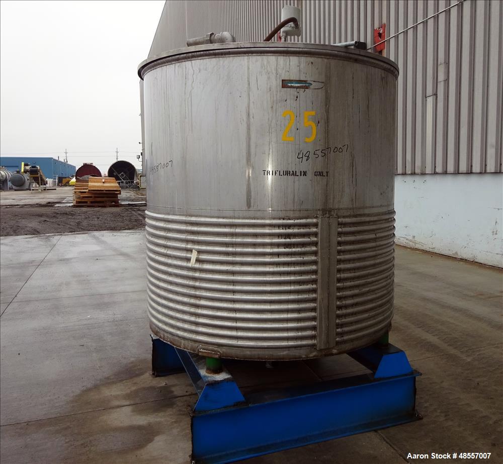 Used Paul Mueller Tank, Model P-1000, Approximately 1,000 Gallon, 304 Stainless