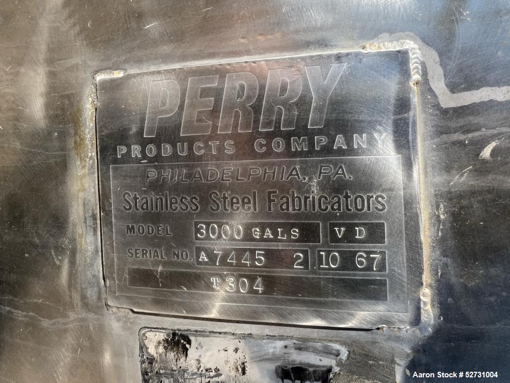 Perry Products 3,000 Gallon Agitated Tank