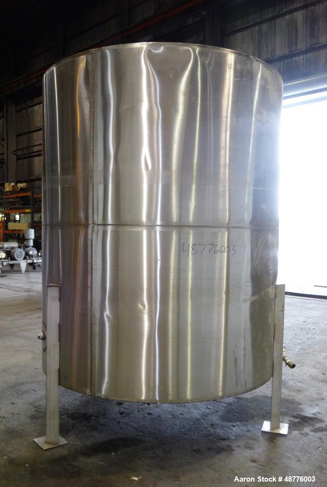 Used Precision Tank, Approximately 2200 Gallon, 304 Stainless Steel, Vertical.