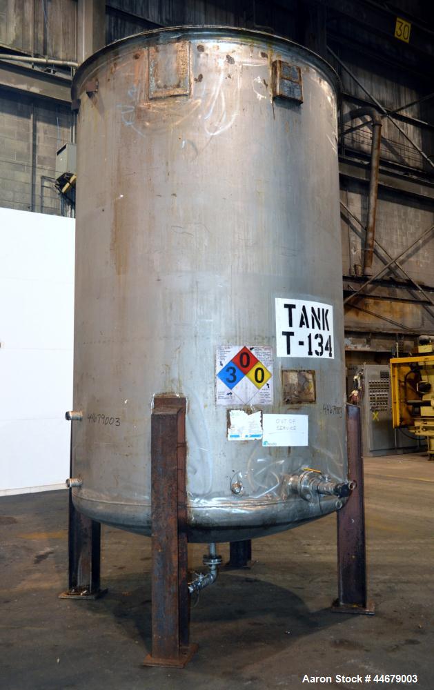 Used RECO Richmond Engineering Company Tank, 3170 Gallon, 304 Stainless Steel, Vertical. Approximate 84" diameter x 122" straight side, flat top with a 1/4 hinged cover, dished bottom. Internal rated...